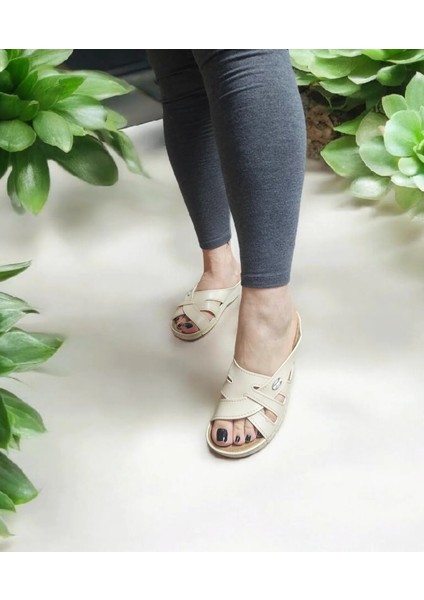 Topuk Dikeni Takviyeli Silikonlu Rahat Ev ve Dışarı Terliği