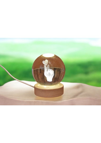 Kalp ve El Hareketi Temalı Kristal Küre Lamba - Romantik ve Şık Dekorasyon