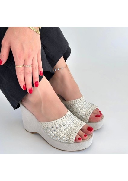 Moka Bej Triko Dolgu Topuk Terlik fırsatları