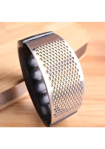 Paslanmaz Çelik Ergonomik Sarımsak Ezme Aleti - Hızlı ve Kolay Kullanım fiyatları