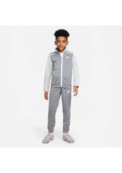 DH9661-084 K Nsw Futura Poly Cuff Ts Çocuk Eşofman Takımı