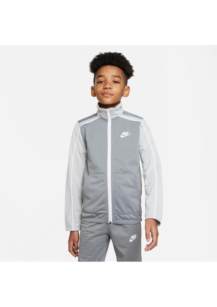 DH9661-084 K Nsw Futura Poly Cuff Ts Çocuk Eşofman Takımı modelleri