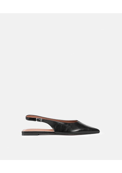 Metal Tokalı Deri Görünümlü Ayakkabı IW6250030006001