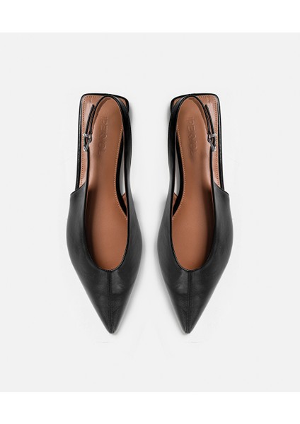 Metal Tokalı Deri Görünümlü Ayakkabı IW6250030006001 indirimleri