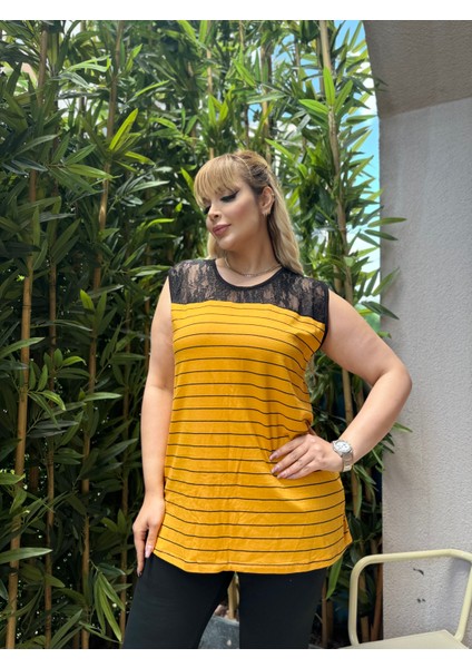 Kadın Büyük Beden Kolsuz Dantel Detay Likralı Viskon Bluz