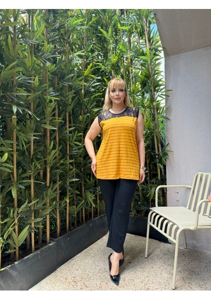 Kadın Büyük Beden Kolsuz Dantel Detay Likralı Viskon Bluz fırsatları