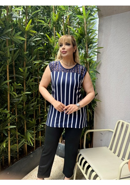 Kadın Büyük Beden Kolsuz Dantel Detay Likralı Viskon Bluz modelleri