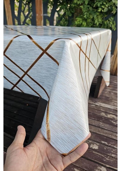 Silinebilir Lüks Su Geçirmez Kaymaz Pvc Masa Örtüsü Muşamba Gold Şerit Desenli Sofra Bezi