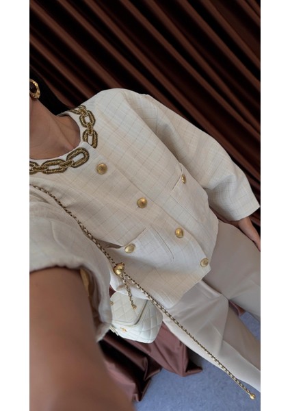 Yaka Zincir Detaylı Ekru Ceket indirimleri