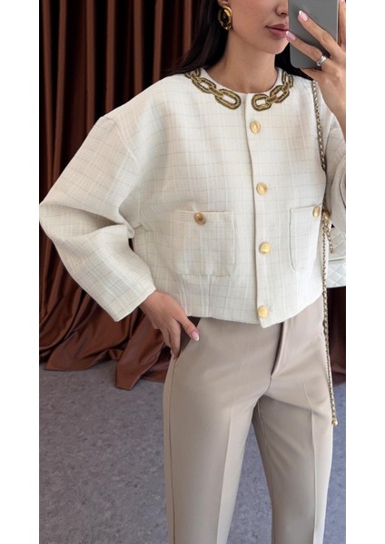 Yaka Zincir Detaylı Ekru Ceket