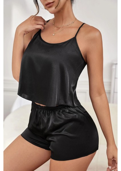 Kadın Siyah Asimetrik Sırt Dekolte Detaylı Şık Şortlu Gecelik Takım fiyatları