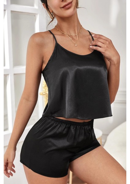 Kadın Siyah Asimetrik Sırt Dekolte Detaylı Şık Şortlu Gecelik Takım indirimleri