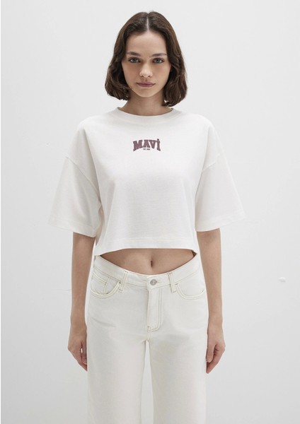 1613411-70057 Mavi Logo Baskılı Ekru Crop Tişört fırsatları