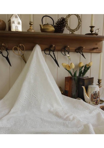 %100 Pamuklu Fisto Kumaş Kırık Beyaz Renkte