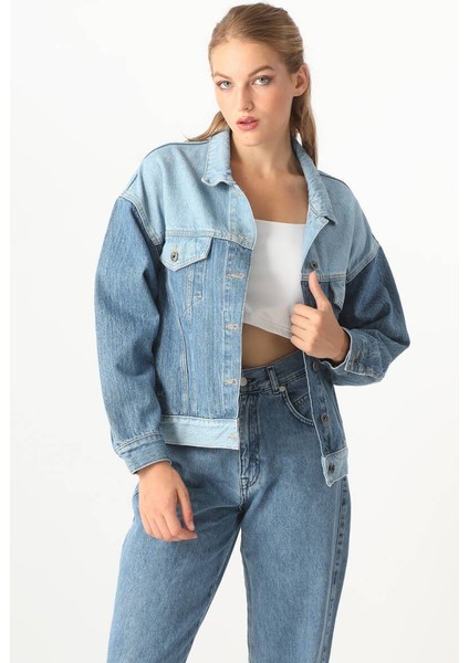 Kadın Renk Bloklu Oversize Jean Ceket Mavi fiyatları