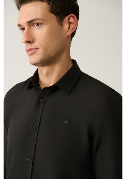 Erkek Siyah Hediye Kutulu Kolay Ütülenebilir Pamuklu Slim Fit Gömlek/20 ml Black Parfüm A41Y2236 indirimleri