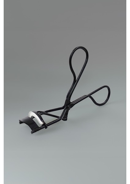 Siyah Kirpik Kıvırıcı - Hacim Artırıcı, Ergonomik Tasarım ve Besleyici Formül ile Uzun Süreli Kıvrım fırsatları