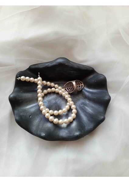 Mat Siyah Deniz Kabuğu Formlu Beton Takı Kasesi – Taş Tozu Karışımlı Dekoratif Tabak fırsatları