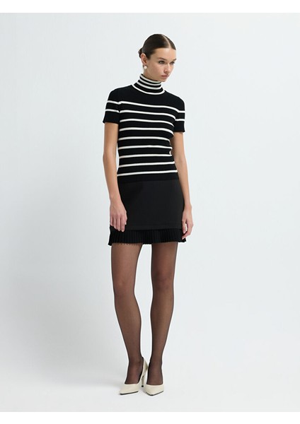 Balıkçı Yaka Triko Kazak C.siyah 13945625000 modelleri