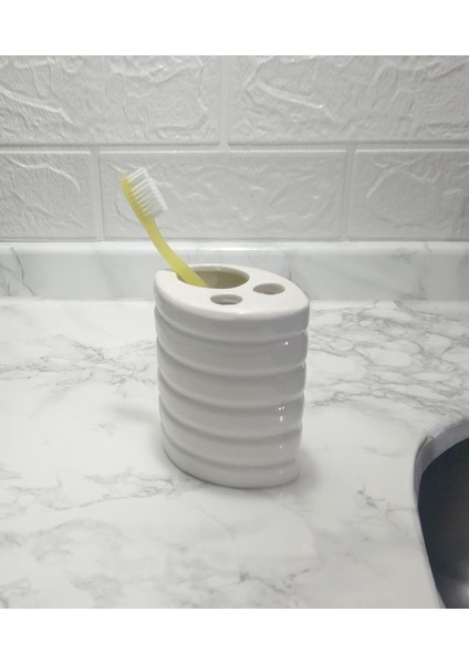 2 Adet Seramik Diş Fırçalık Oval Çizgili Model 9X6X11CM Banyo Seti fiyatları