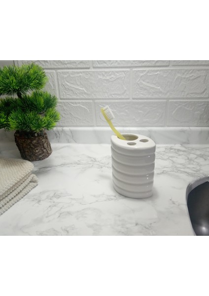 2 Adet Seramik Diş Fırçalık Oval Çizgili Model 9X6X11CM Banyo Seti indirimleri
