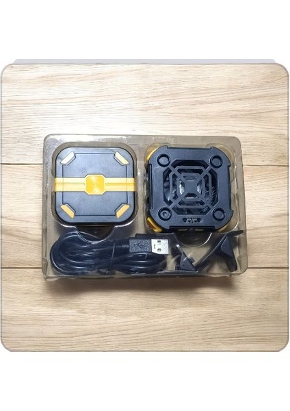 Telefon Soğutucu Fan Gösterge Siyah 3 Kademeli Ayar, Dijital 3 Kademeli Ayar, Dijital Sıcaklık Göstergesi, 12° Aı Kontrollü Sıcaklık Ayarı Bağlantı: Manyetik Tutucu ve Arka Klips ile Telefon ve fırsatları