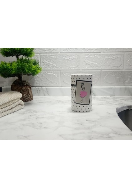 2 Adet Seramik Diş Fırçalık Pembe Elbiseli Kadın Model 7X7X11CM Banyo Seti fırsatları