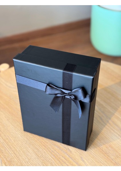 Dekoratif Siyah Fiyonklu Büyük Boy Hediye Kutusu Seti