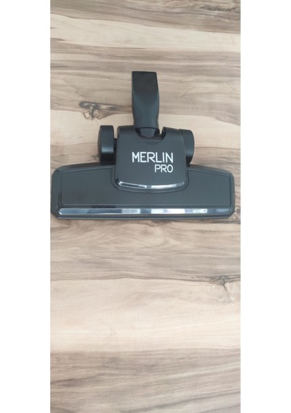 Siyah Merlin Pro Orijinal Emici Başlık Güçlü ve Şık Tasarımıyla Ideal Kullanım