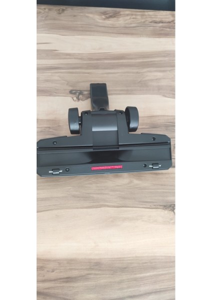 Siyah Merlin Pro Orijinal Emici Başlık Güçlü ve Şık Tasarımıyla Ideal Kullanım modelleri