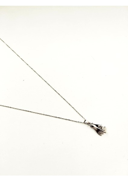 Çelik Kalpli Taşlı El Kolye Gümüş Rengi