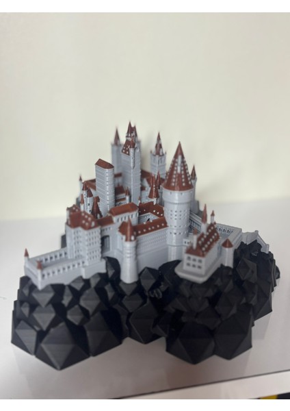 Hogwarts Şatosu Maketi – 3D Baskı Detaylı Koleksiyon Dekoru