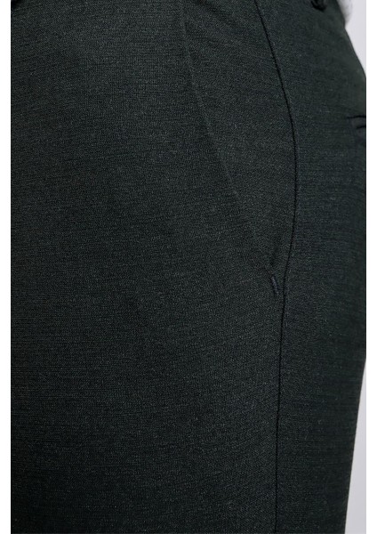 P 1086 Slim Fit Yeşil Spor Pantolon fırsatları