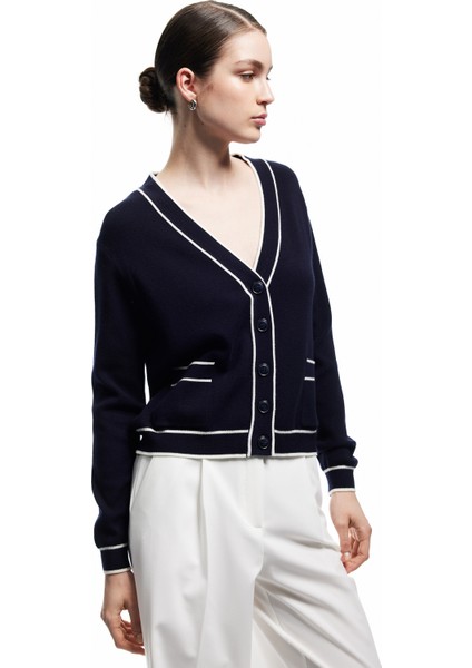 Uzun Kollu Cepli V Yaka Çizgili Triko Hırka fiyatları