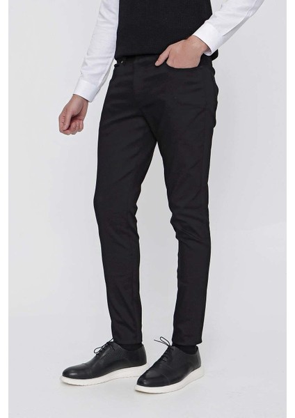 P 1101 Slim Fit Siyah Spor Pantolon modelleri