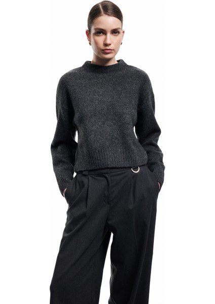 Yumuşak Dokulu Uzun Kollu Dik Yaka Basic Triko Kazak fiyatları