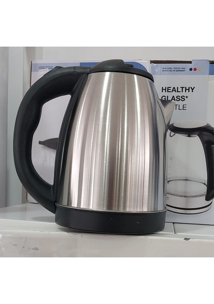 Şık Bej Çelik Kettle, Dayanıklı ve Modern Tasarım, Pratik Kullanım.
