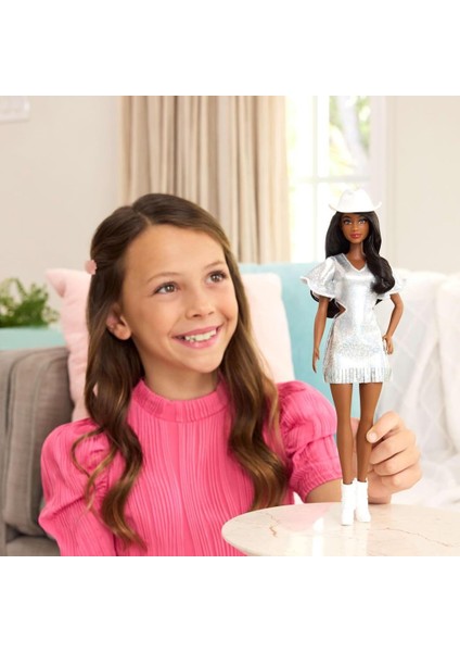 Büyüleyici Parti Bebekleri Fashionistas HYT95 fiyatları