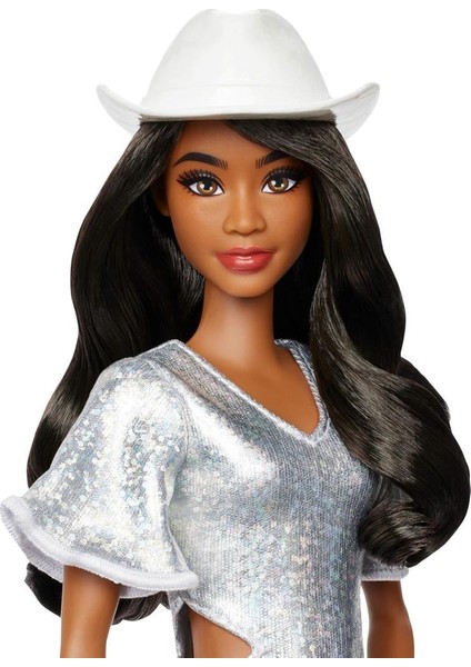 Büyüleyici Parti Bebekleri Fashionistas HYT95 modelleri