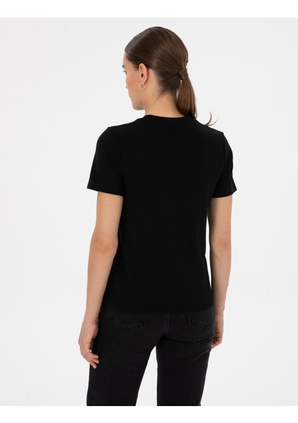 Kadın Siyah Regular Fit Basic Tişört 50310543-VR046 indirimleri