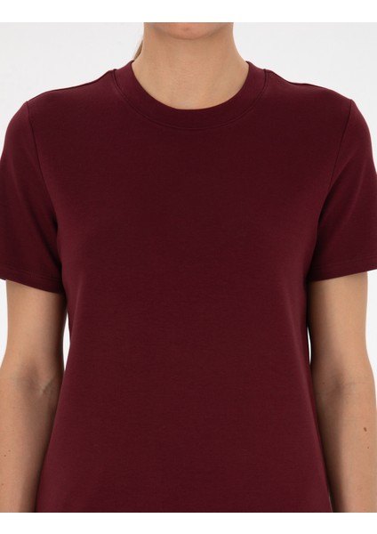Kadın Vişne Regular Fit Basic Tişört 50310543-VR223