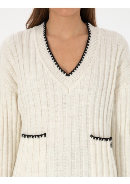 Kadın Ekru Comfort Fit Kazak 50310935-VR019