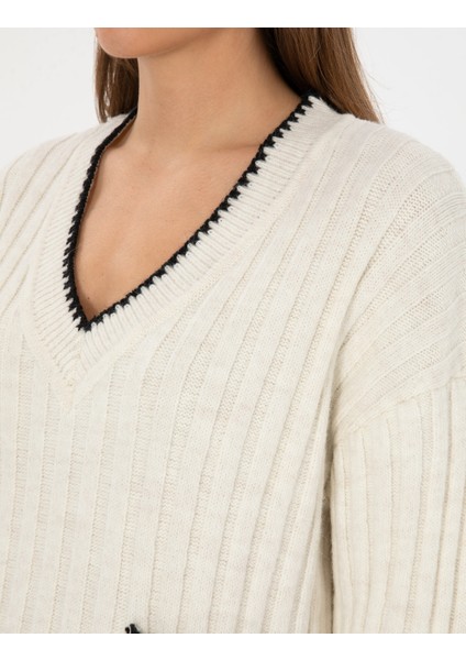 Kadın Ekru Comfort Fit Kazak 50310935-VR019