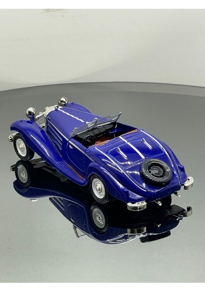 Eski Clasik Model Işıklı Sesli 1.36 Ölçek Oyuncak Araba fiyatları