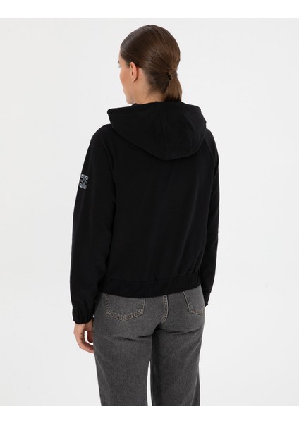 Kadın Siyah Comfort Fit Sweatshirt 50312020-VR046 indirimleri