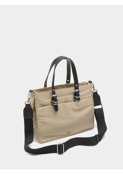 Charm’lı Teknik Kumaş Tote Çanta