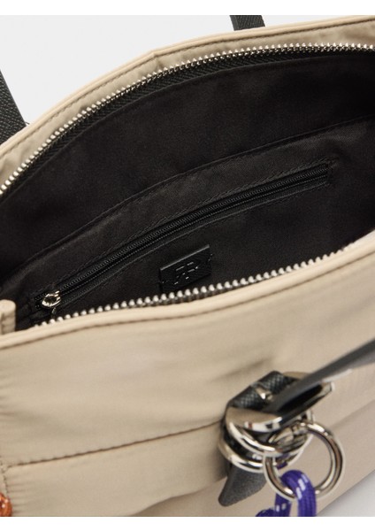 Charm’lı Teknik Kumaş Tote Çanta indirimleri