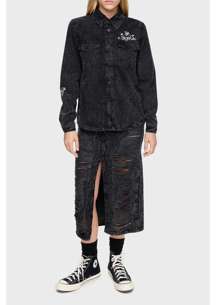 Pamuklu Regular Fit Cepli Denim Gömlek Bayan Gömlek LB24FWEAPFUSH fiyatları