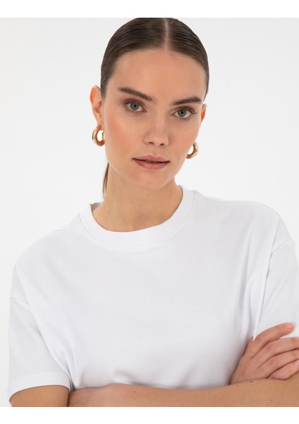 Kadın Beyaz Oversize Basic Tişört 50316880-VR013 fiyatları