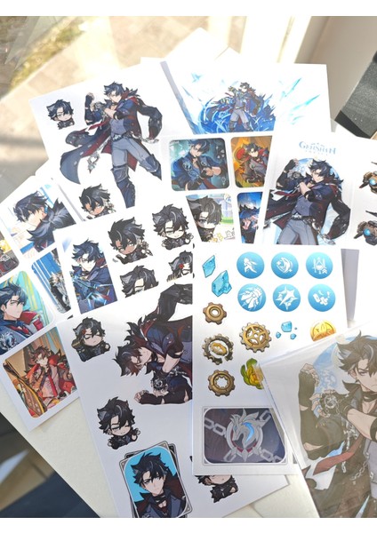 Genshin Wriothesley Sticker Seti (1 Paket 50 Adet Sticker) modelleri